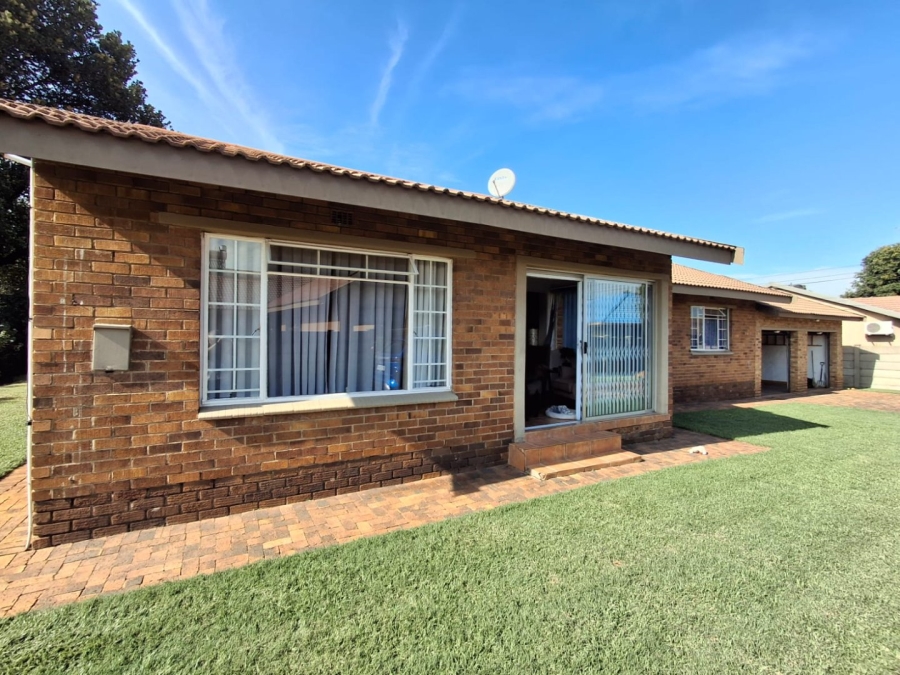 3 Bedroom Property for Sale in Vaalpark Free State